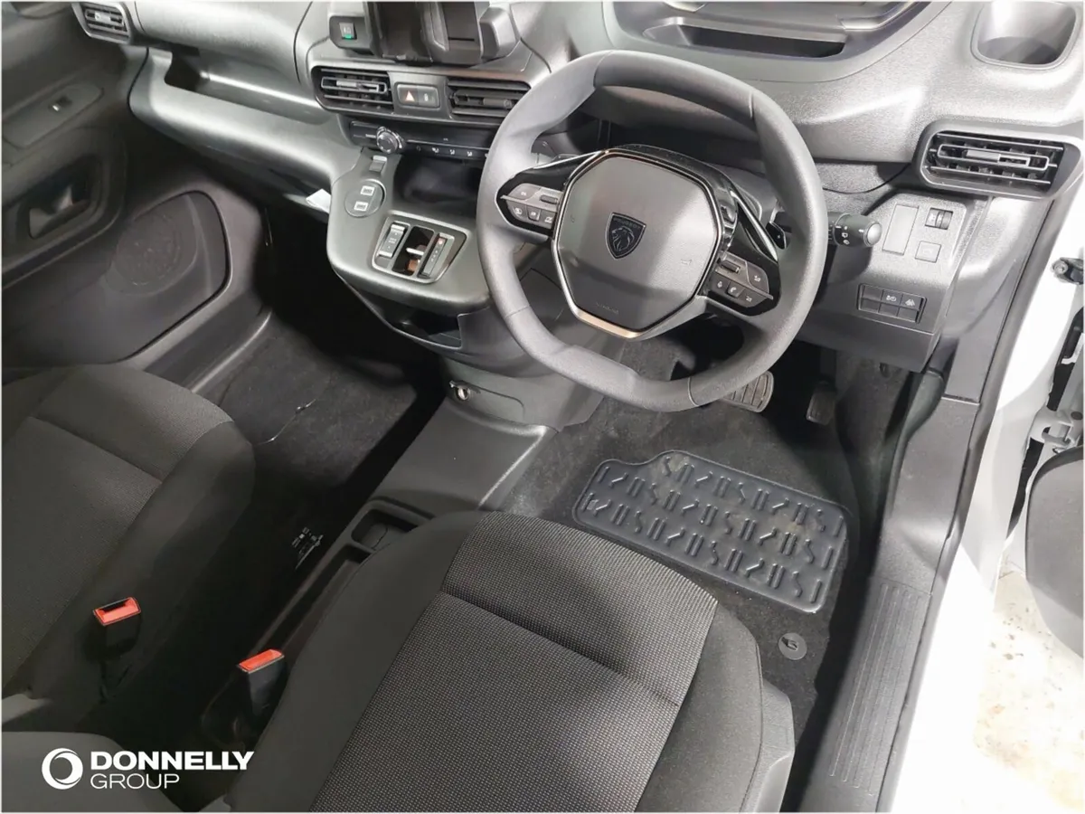 Peugeot Partner E- Standard Professional - Image 4