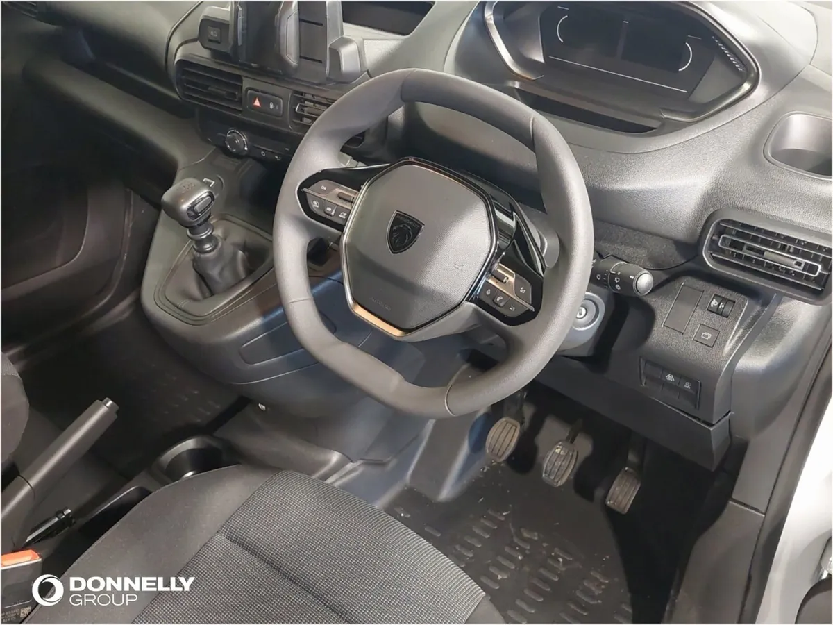 Peugeot Partner Standard Diesel Professional - Image 4