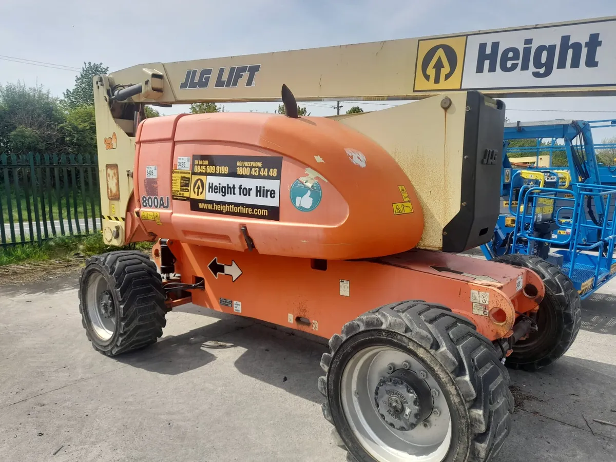 JLG 800AJ - 26m Artic Diesel Boom - Image 2