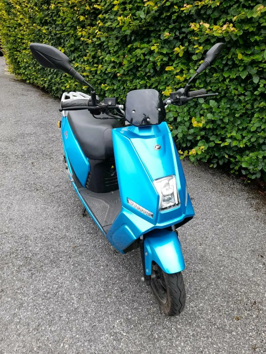 Electric Scooter Lifan E3 - Image 1