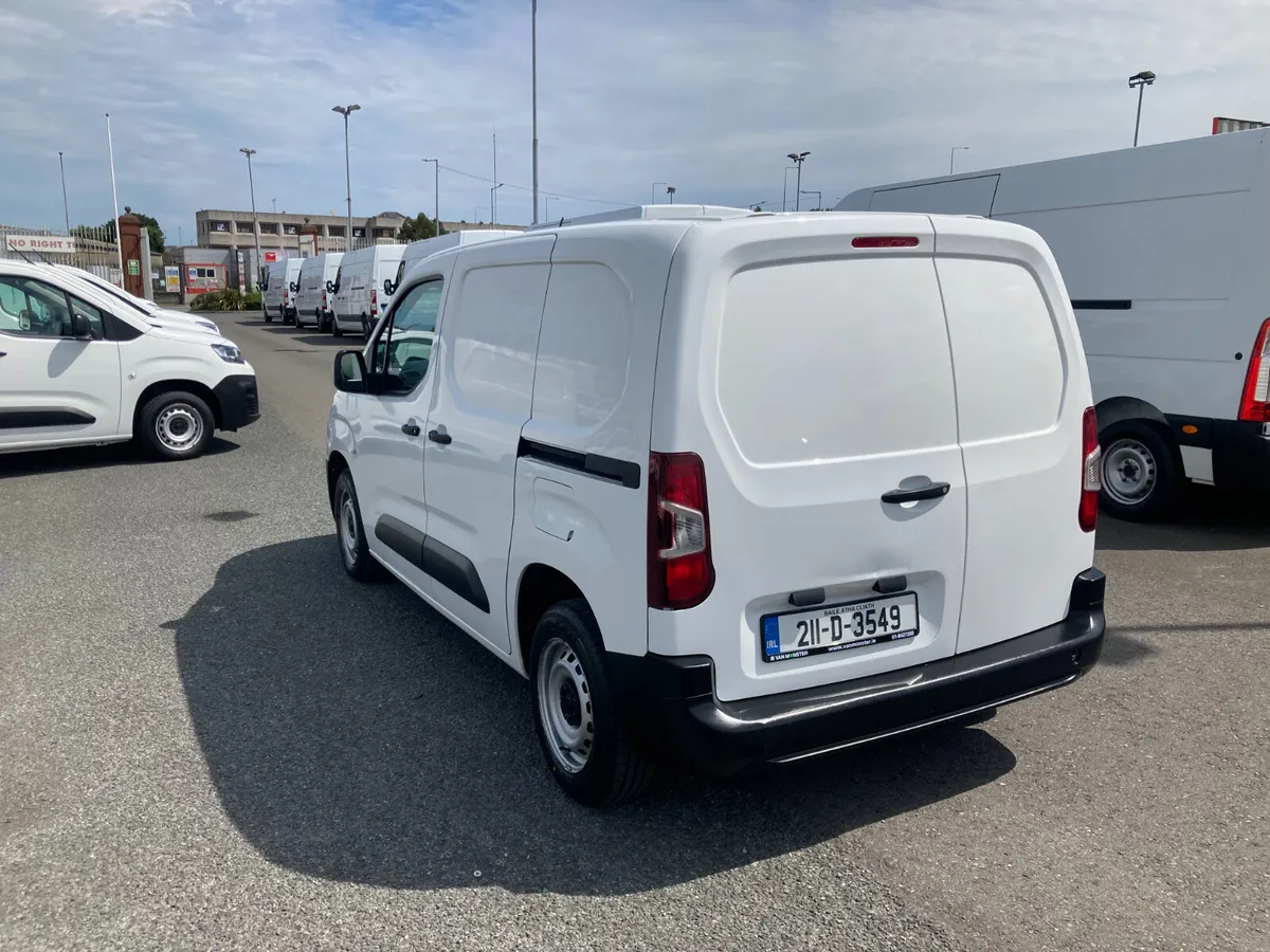 Opel Combo 2021 - Image 3