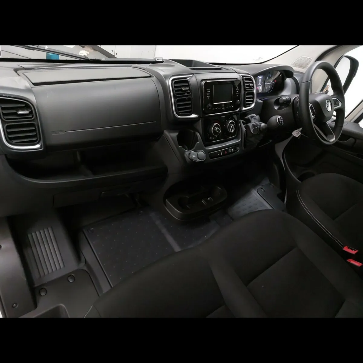 Vauxhall Movano 3500 L2 Diesel Fwd Prime - Image 4