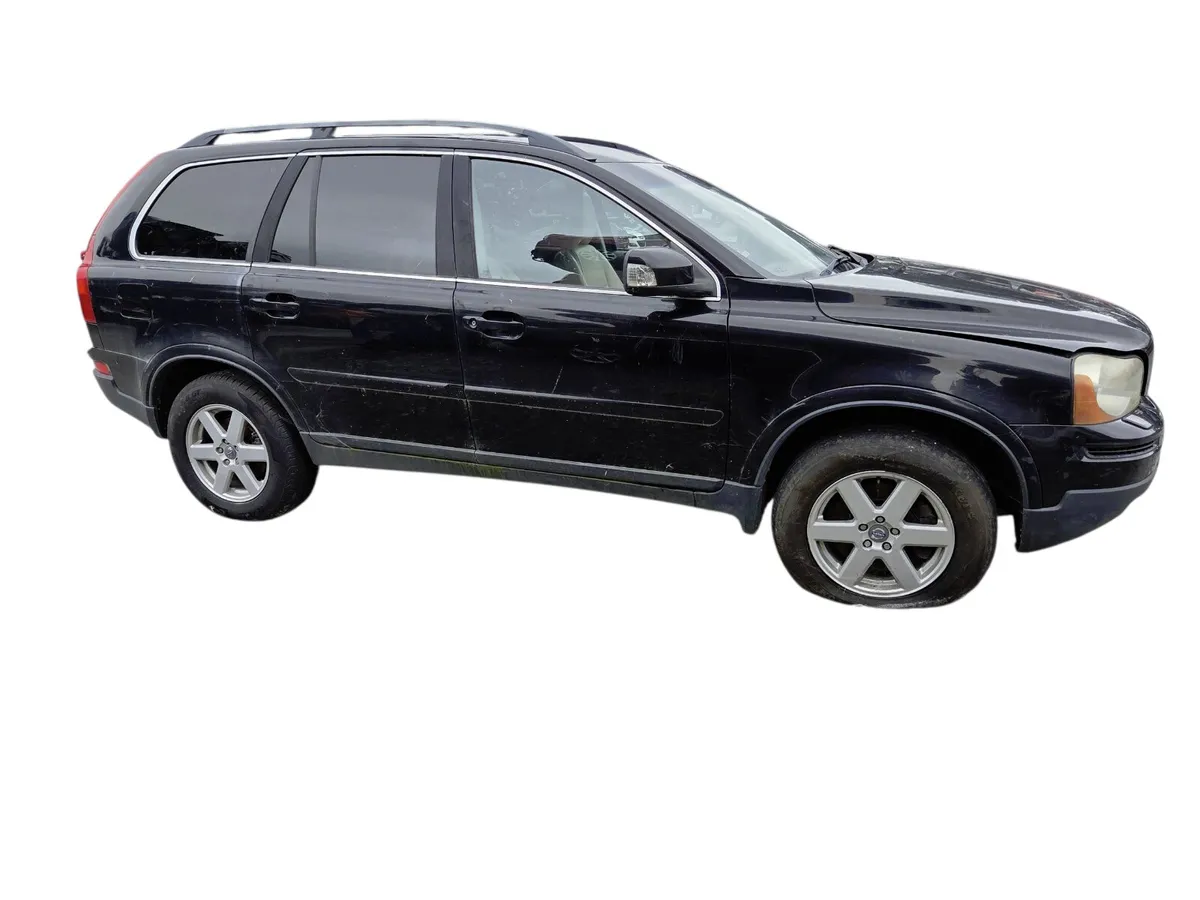 2010 VOLVO XC90 For Breaking/Dismantling - Image 2