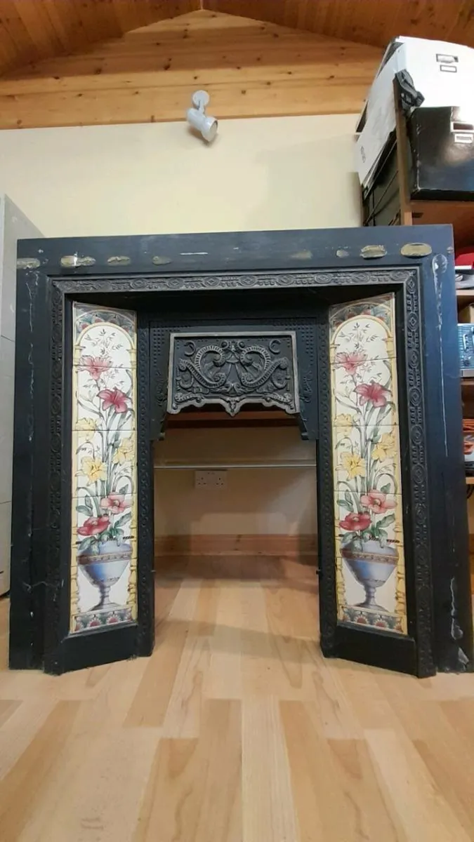 Antique style cast iron fireplace with surround. - Image 3