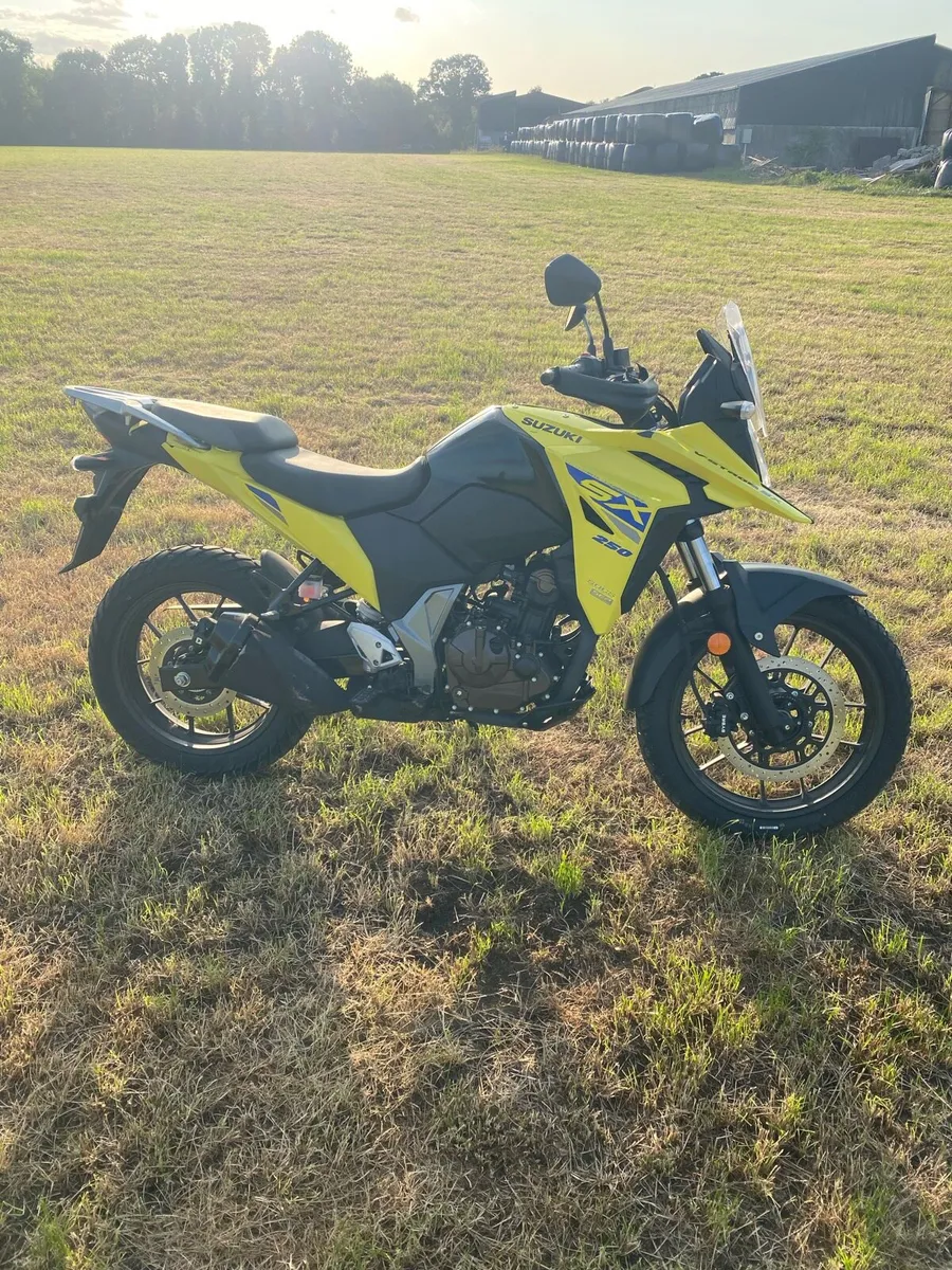 2023 Suzuki V strom 250 - Image 2