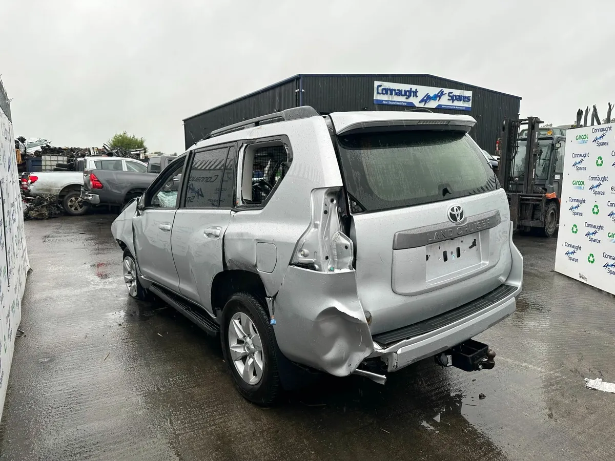 2023 TOYOTA LANDCRUISER2.8D JUST IN FOR BREAKING - Image 3