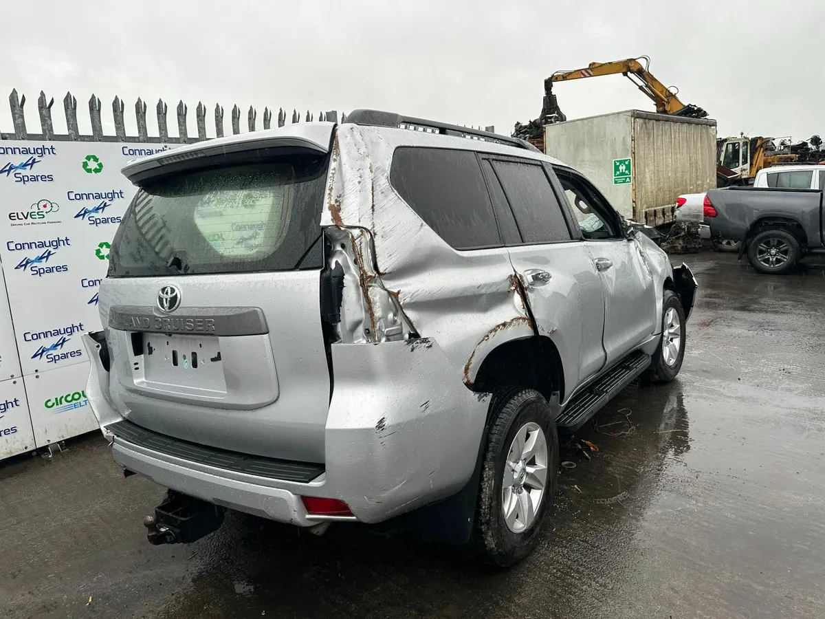 2023 TOYOTA LANDCRUISER2.8D JUST IN FOR BREAKING - Image 4