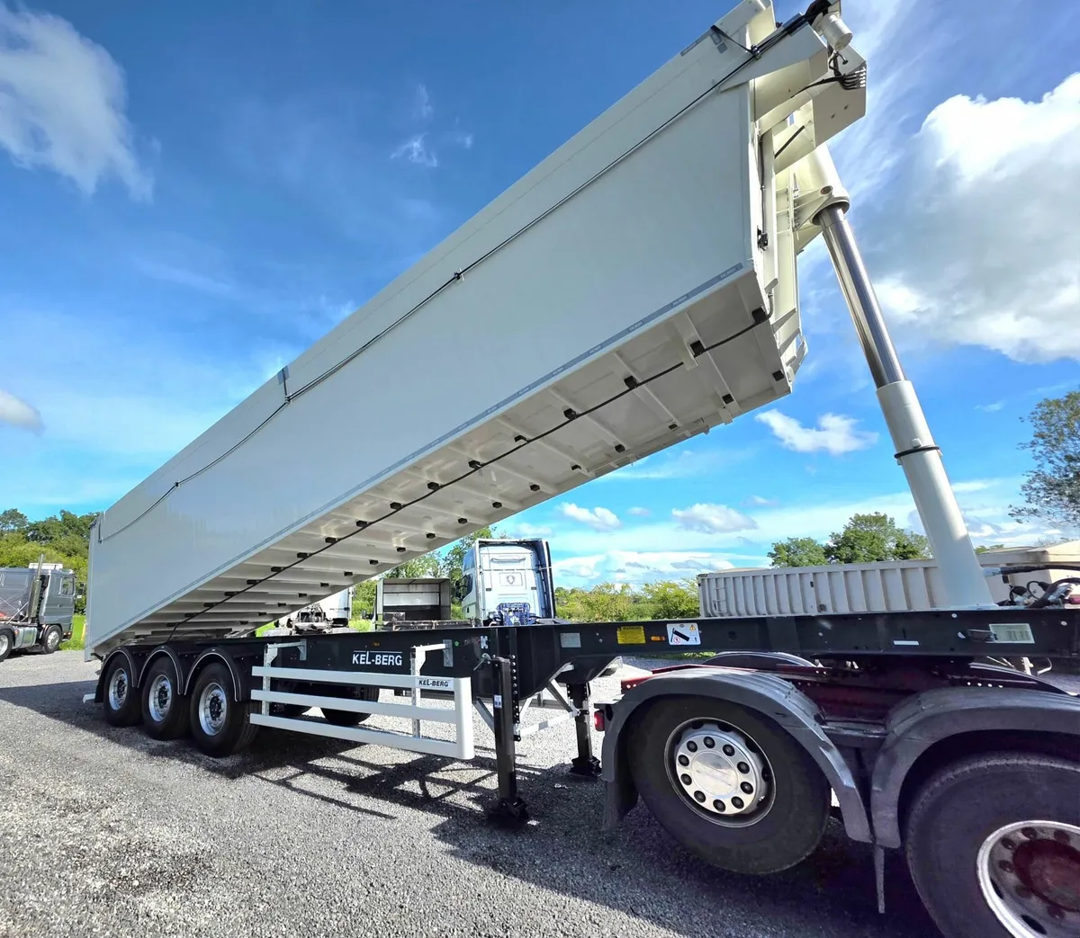 New Kel-Berg T97 Bulking Tipping Trailer - Image 4