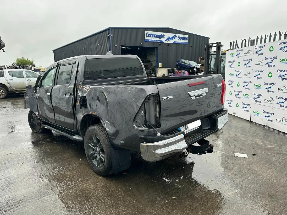 2024 TOYOTA HILUX 2.8D JUST IN FOR BREAKING - Image 3