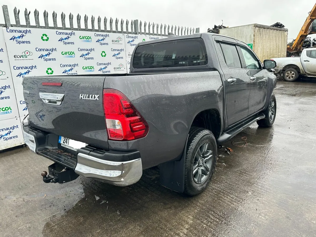 2024 TOYOTA HILUX 2.8D JUST IN FOR BREAKING - Image 4