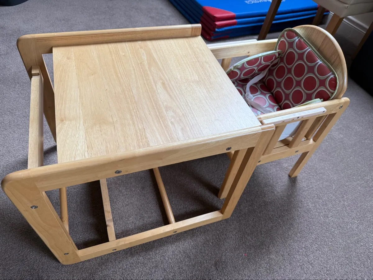 Baby high chair - Image 2