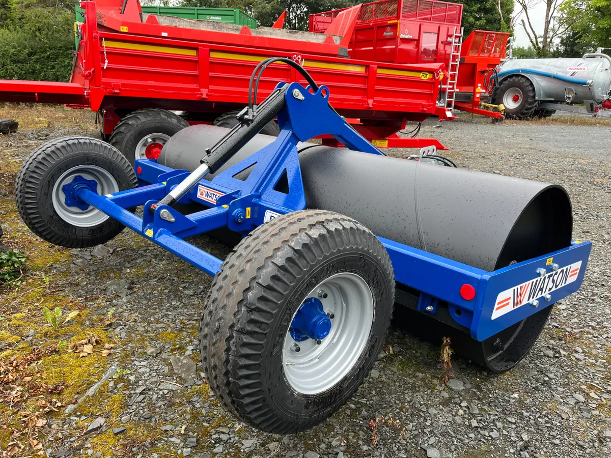 3 Metre Land Roller on Wheels ! - Image 1
