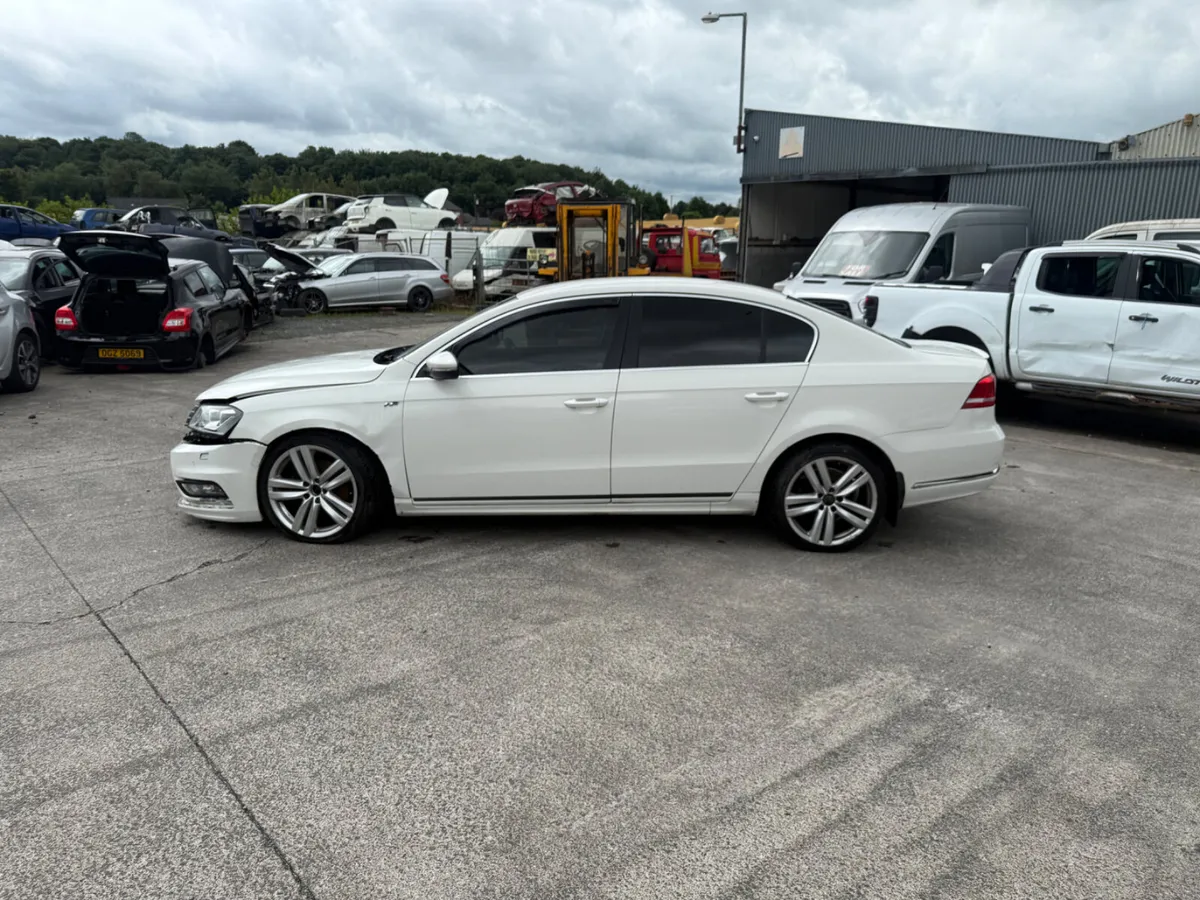 2014 VW Passat 1.6 TDI 6sp - Image 1