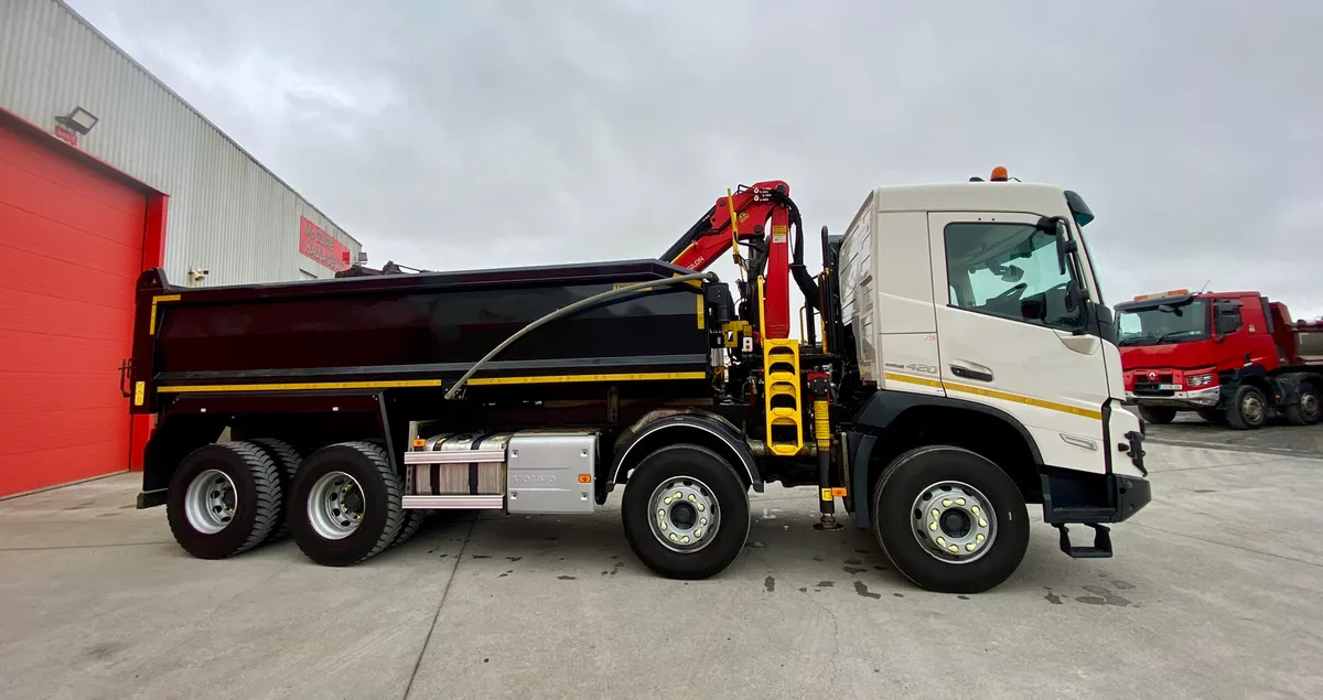 2023  Volvo FMX 420 Tipper Grab - Image 4