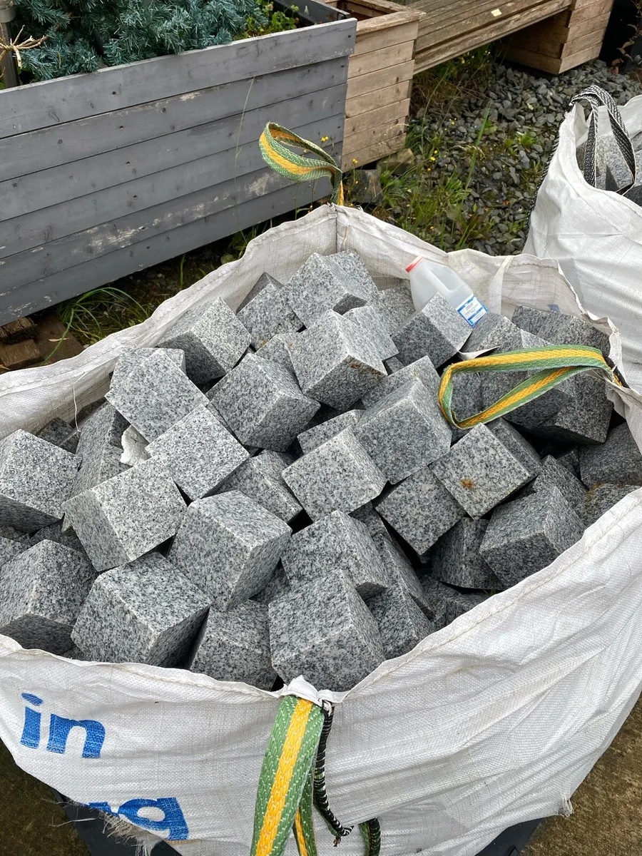 Quarts Paving - Image 1