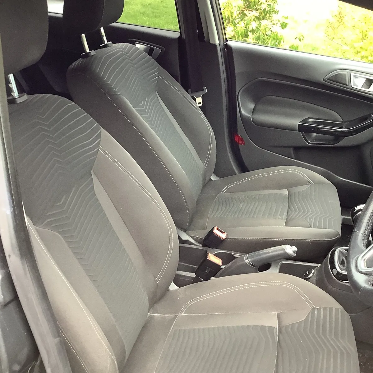 Ford fiesta 1.5 tdci diesel 2016  &1.0petrol zetec - Image 3