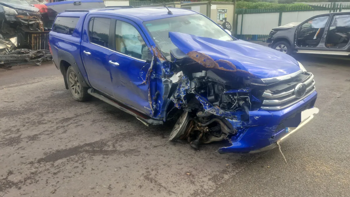 2018 HILUX JUST IN FOR BREAKING - Image 2