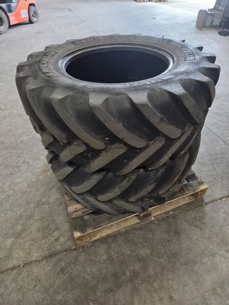 2 Michelin Tyres - Image 1