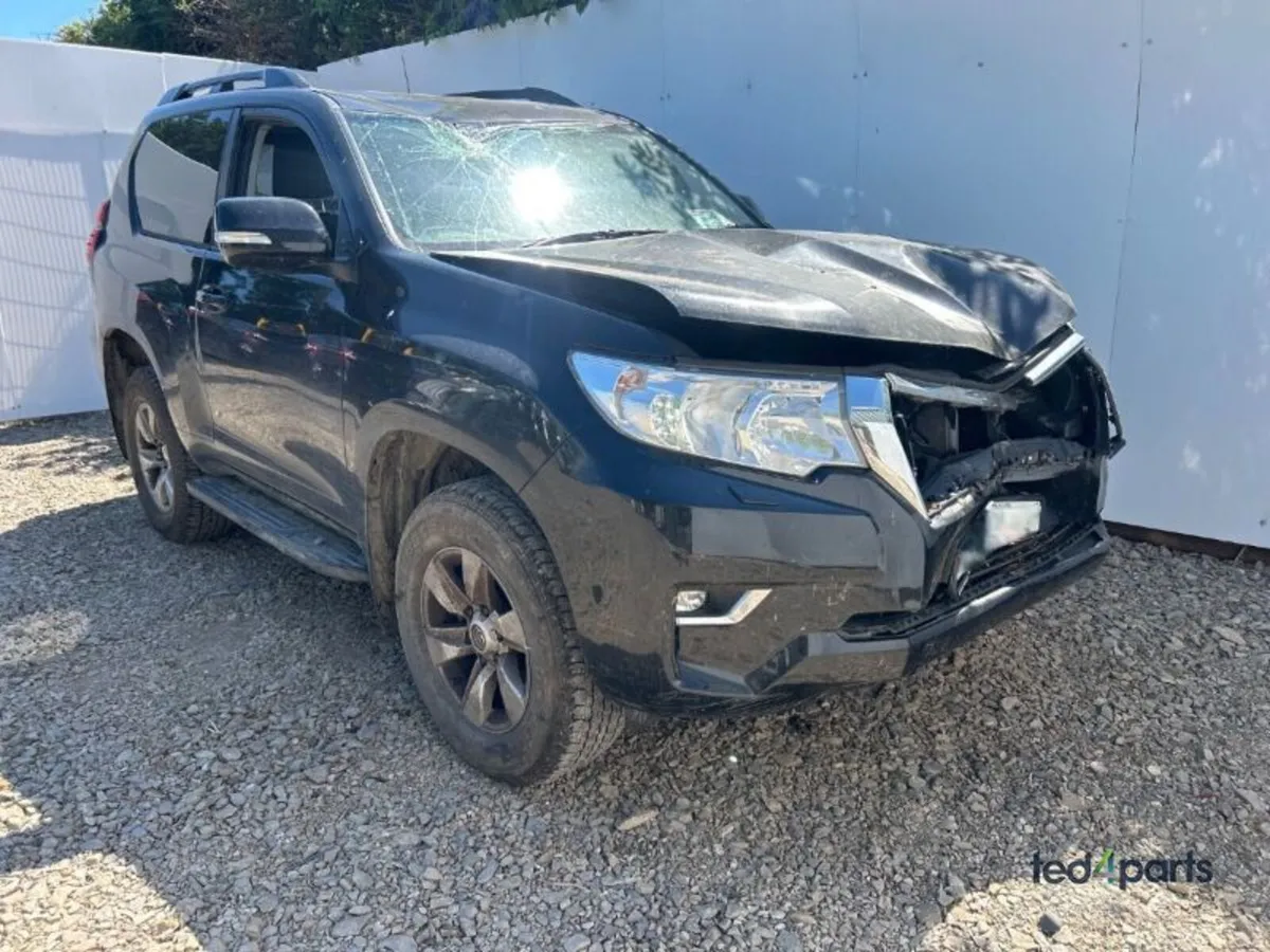 2021 TOYOTA LANDCRUISER Breaking for parts - Image 1
