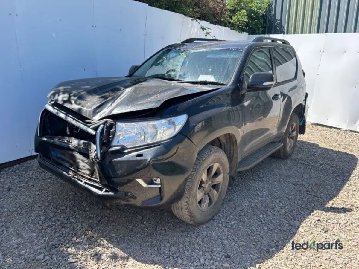2021 TOYOTA LANDCRUISER Breaking for parts - Image 2