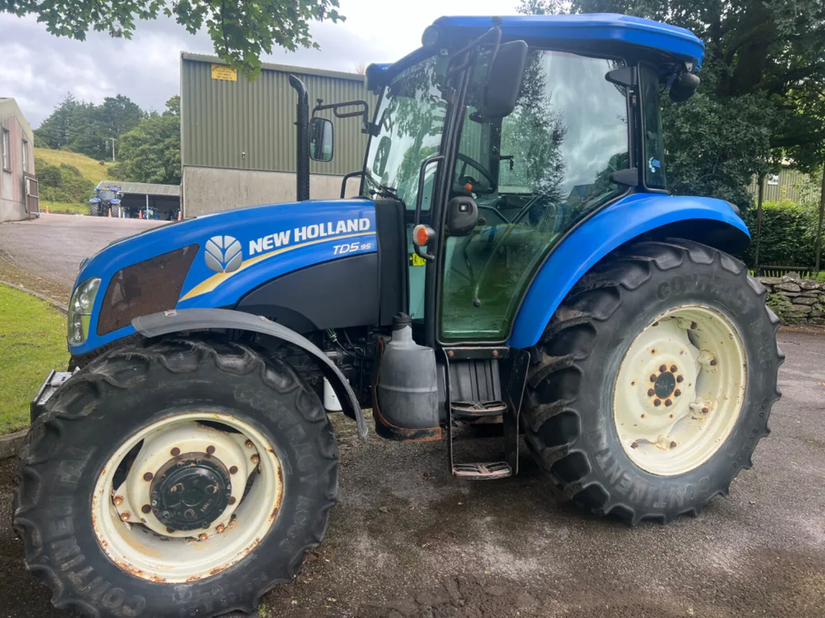 New Holland TD5.95. - Image 1