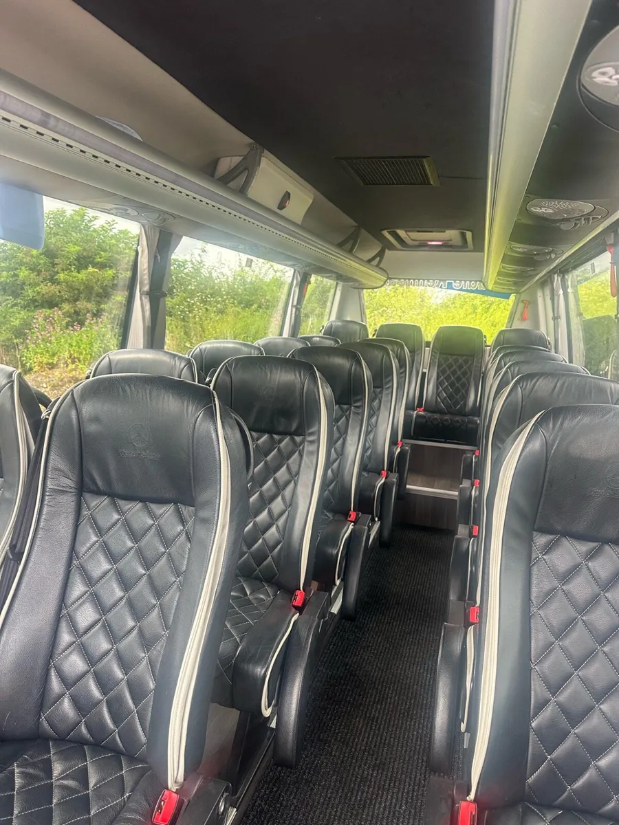 Buses & coaches - Image 3