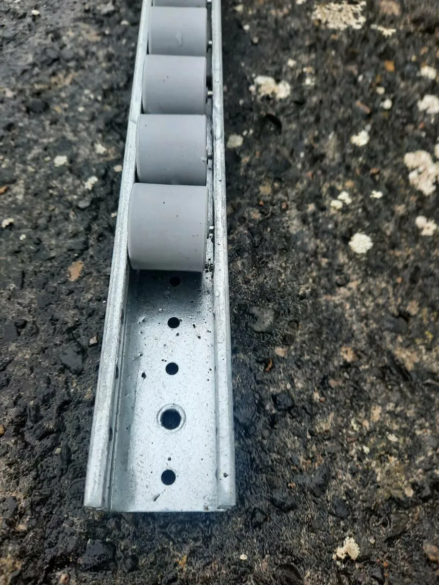 Roller track with cylindrical rollers - Image 3