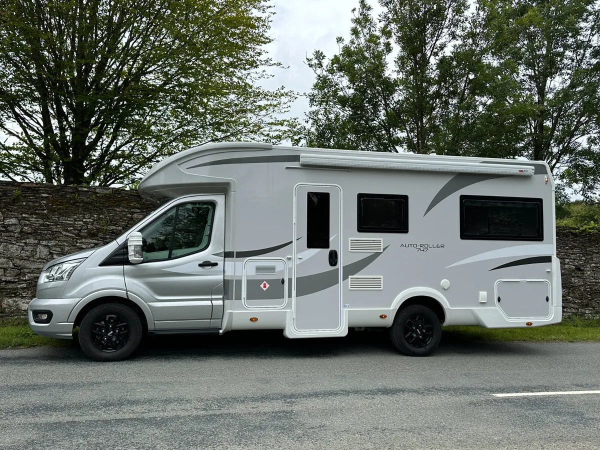 Ford Transit Roller Team Auto Roller 747 Auto 242 - Image 4