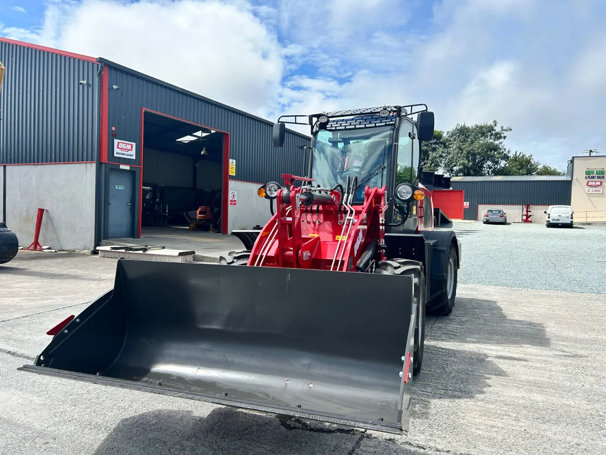New DGM 920 loader - Image 2