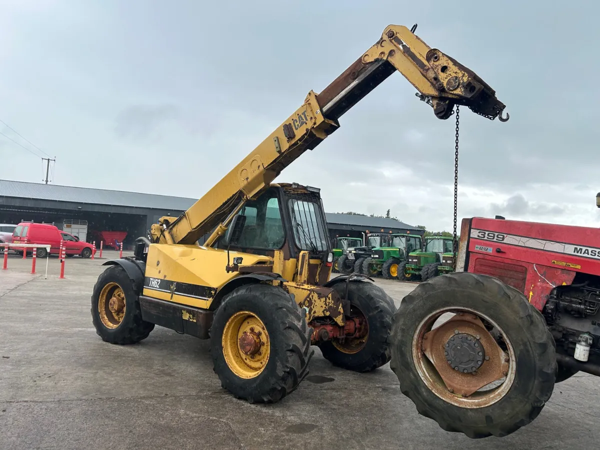Caterpillar TH 62 - Image 1