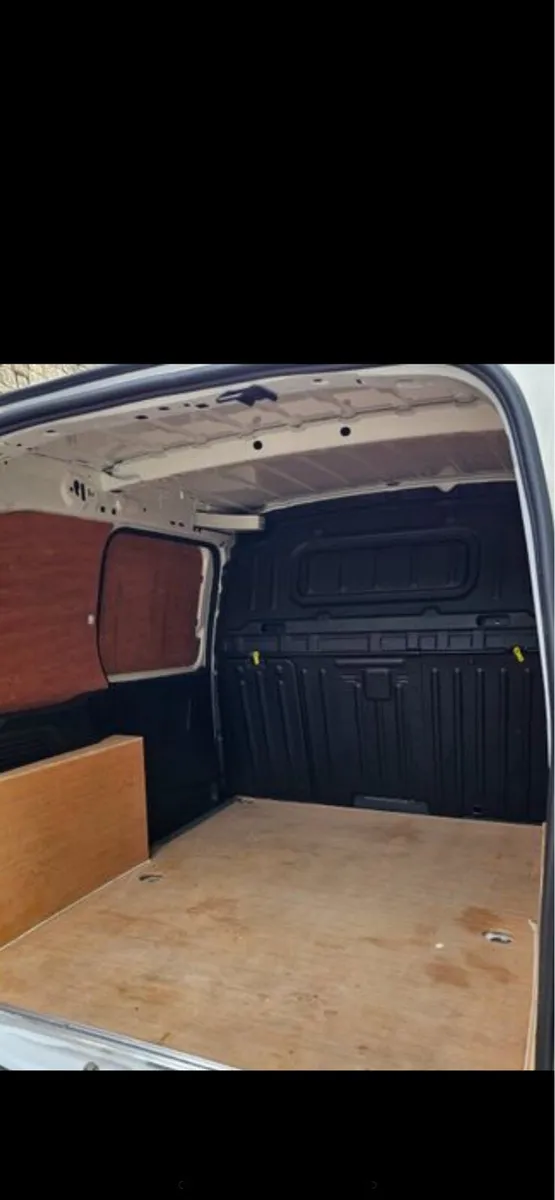 Opel combo 2022 kitted low KLM’s 36,500doe - Image 4