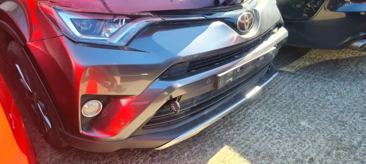 17 toyota RAV 4 - Image 1