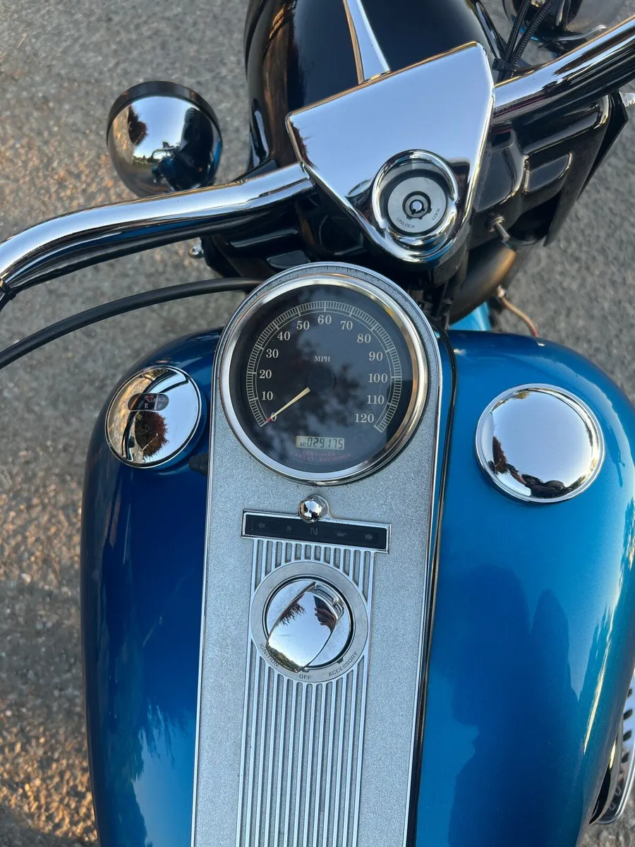 2005 Harley Davidson Road King - Image 4
