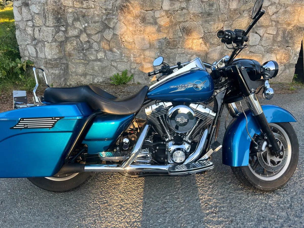 2005 Harley Davidson Road King - Image 2