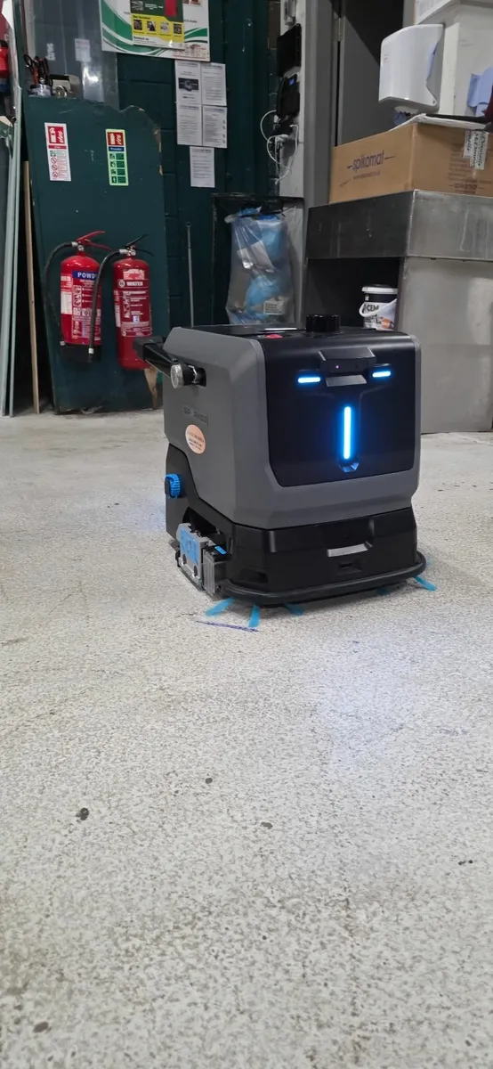 Commercial Robotic scrubberdryer - Image 3