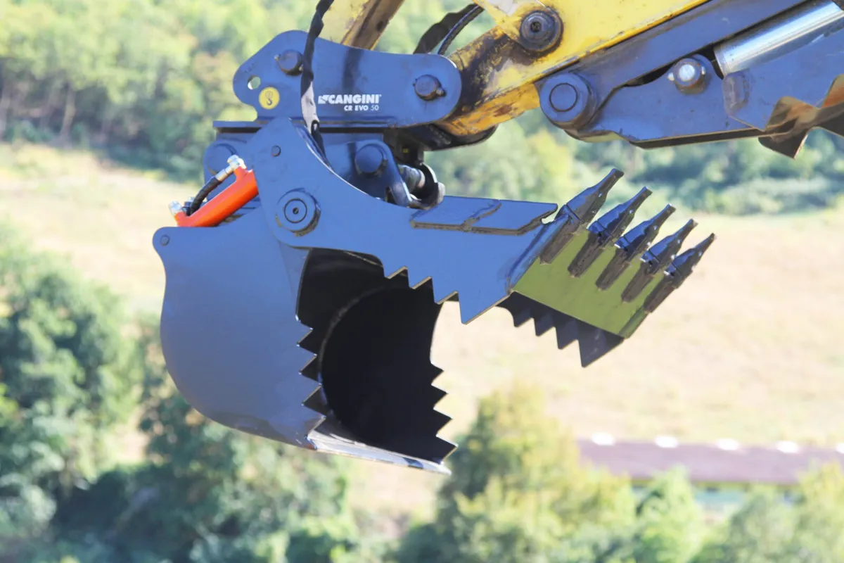 Cangini 4/1 hydraulic bucket - Image 3