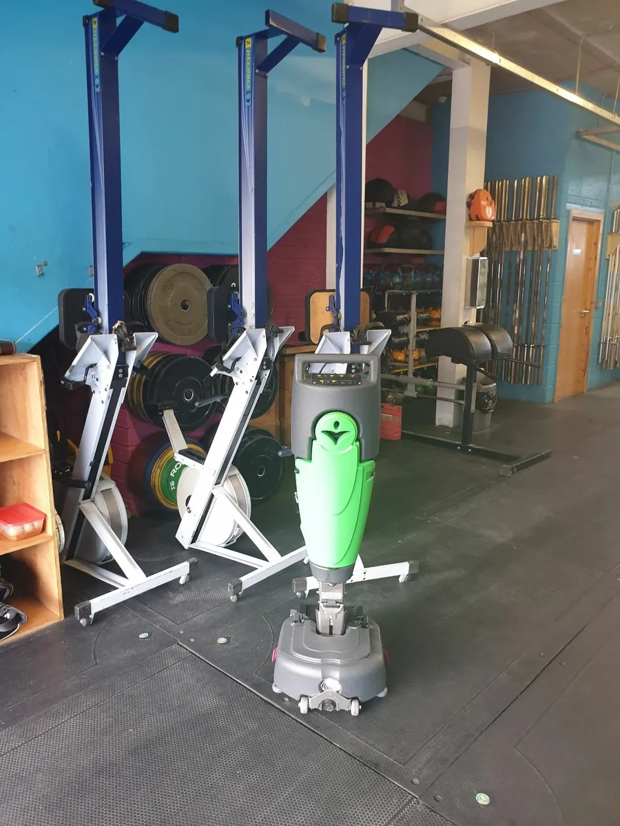 Green Clean M1 Scrubber Dryer Gym Floor - Image 1