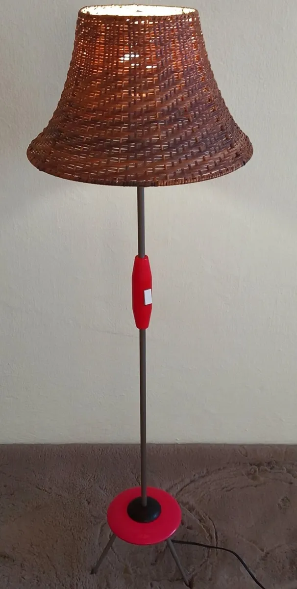 Unique design bakelite space age lamp - Image 1