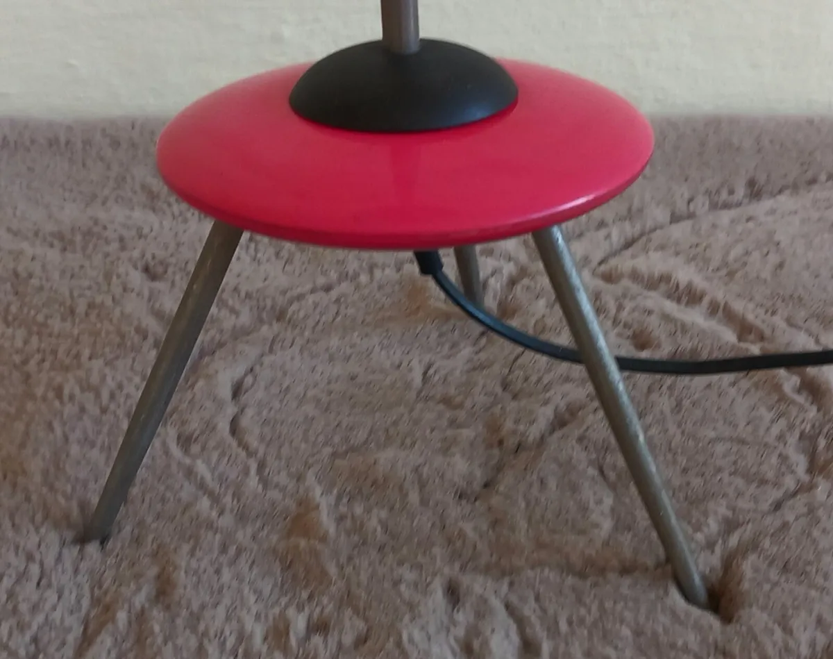 Unique design bakelite space age lamp - Image 3