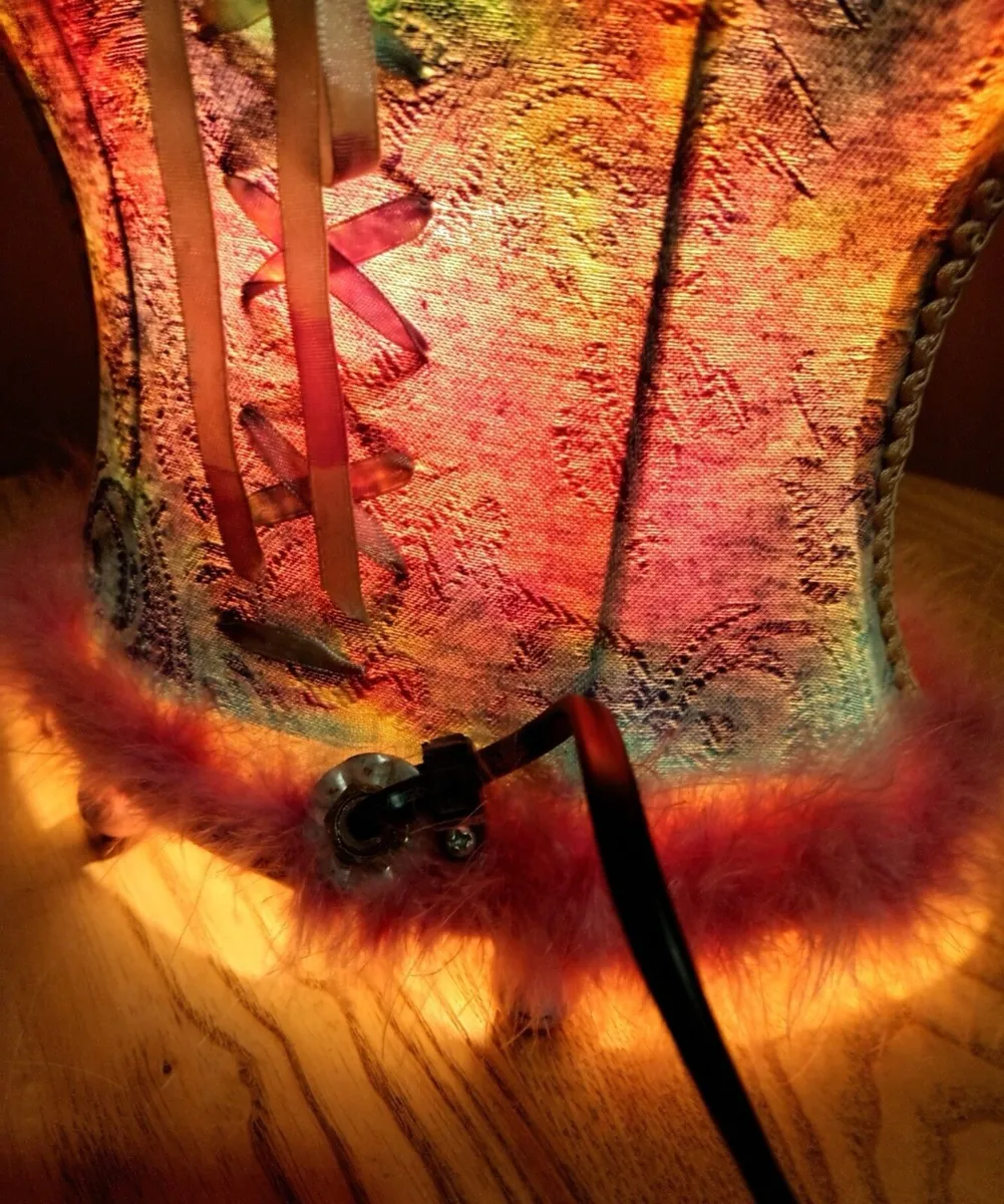 Boho style corset lamp - Image 4