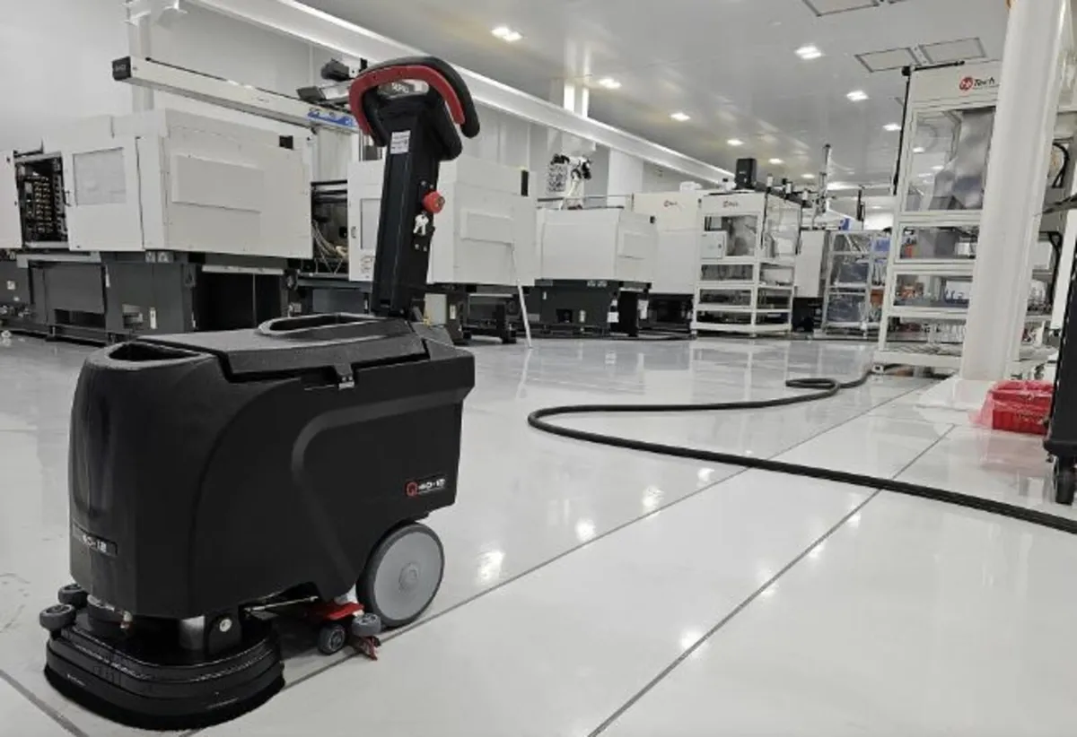 Bravo 2 Scrubber Dryer Floor cleaner - Image 2