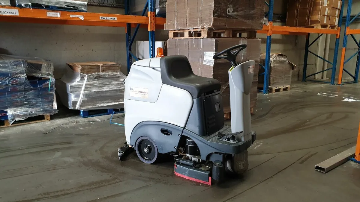 Reconditioned Nilfisk BR601 Ride-On Scrubber Dr - Image 3