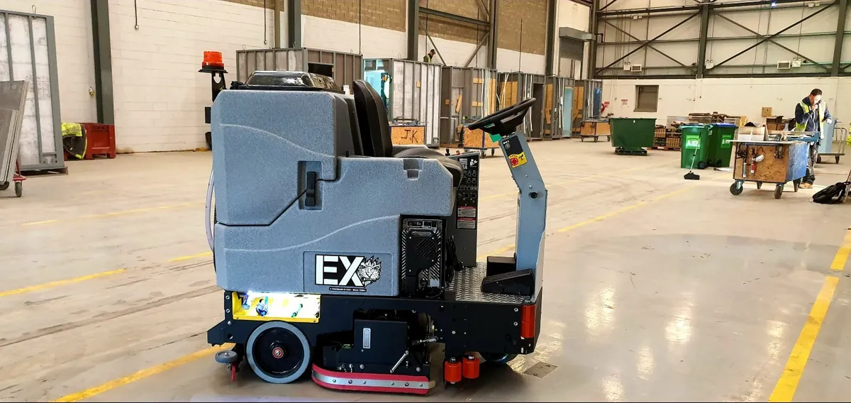 Brand New Tomcat EX33C Ride-On Scrubber Dryer - Image 1