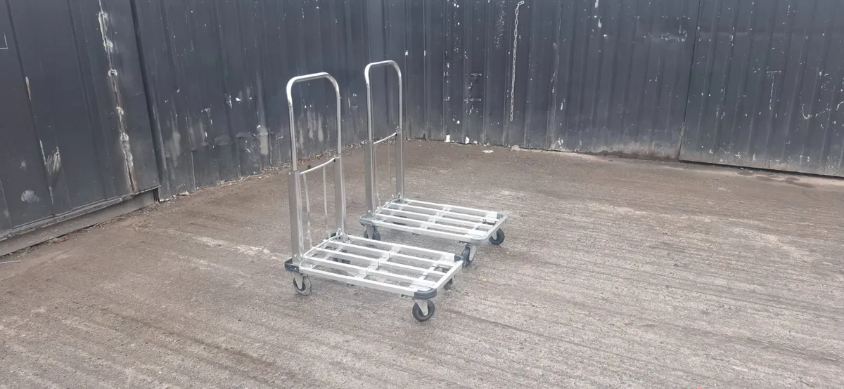 Heavy-Duty Flatbed Trolley - Image 1