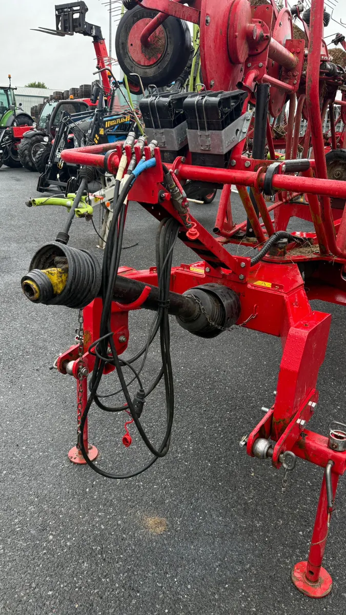 Lely Lotus 1250 Tedder - €15,000 + VAT - Image 4