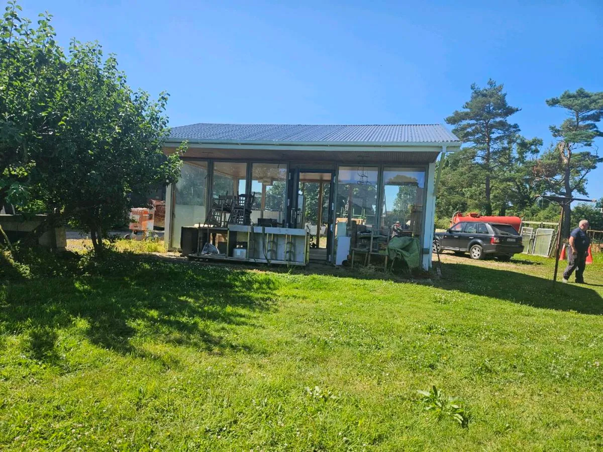 Large windows + Doors - Image 2