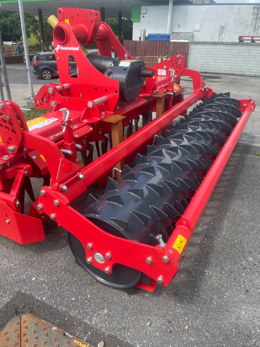 New Kverneland 3 Metre Power Harrow - Image 2