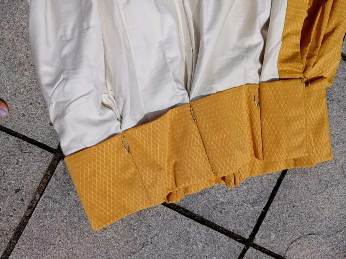 Custom made curtails - Image 1