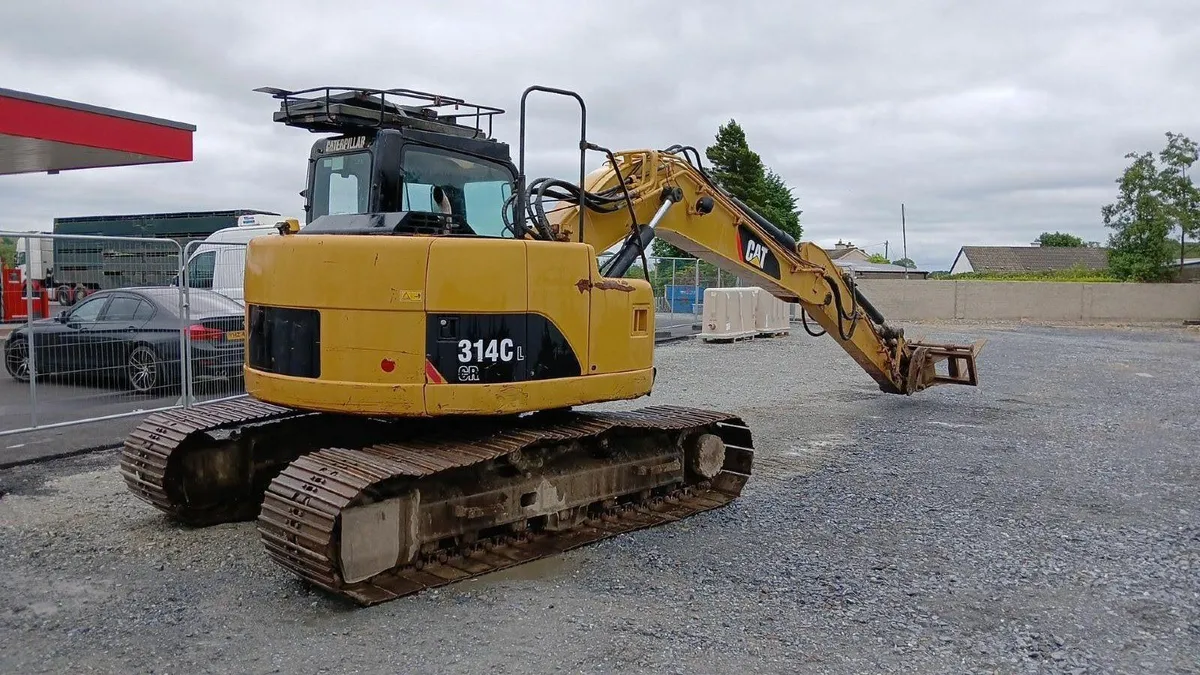 CAT 13 Ton Excavator - Image 3