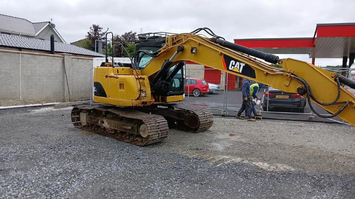 CAT 13 Ton Excavator - Image 4